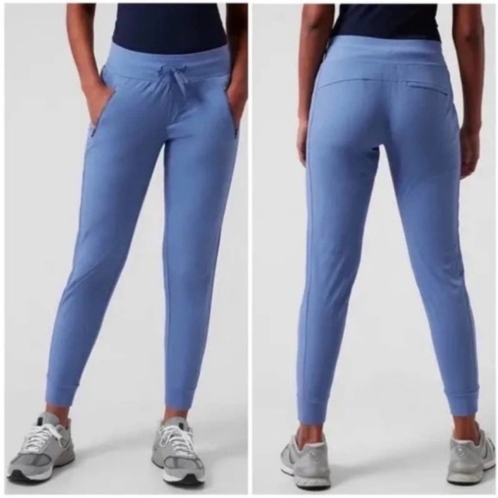 Athleta Trekkie North Jogger‎ Cottage Blue Hiking Pants Size 10